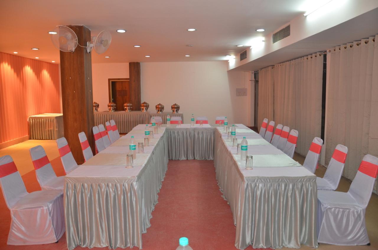 Hotel Khajuraho Regency Bhopal Exteriör bild